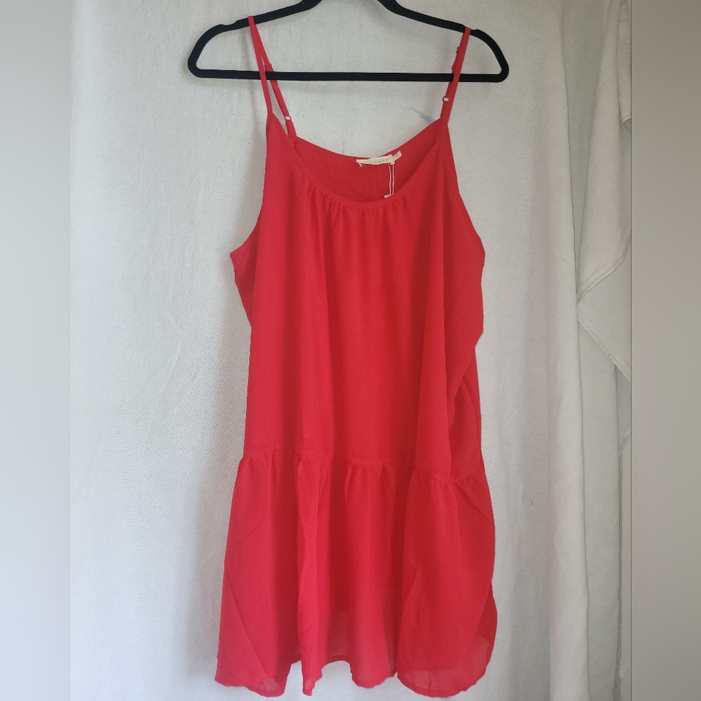 **NWT** Ninexis red top